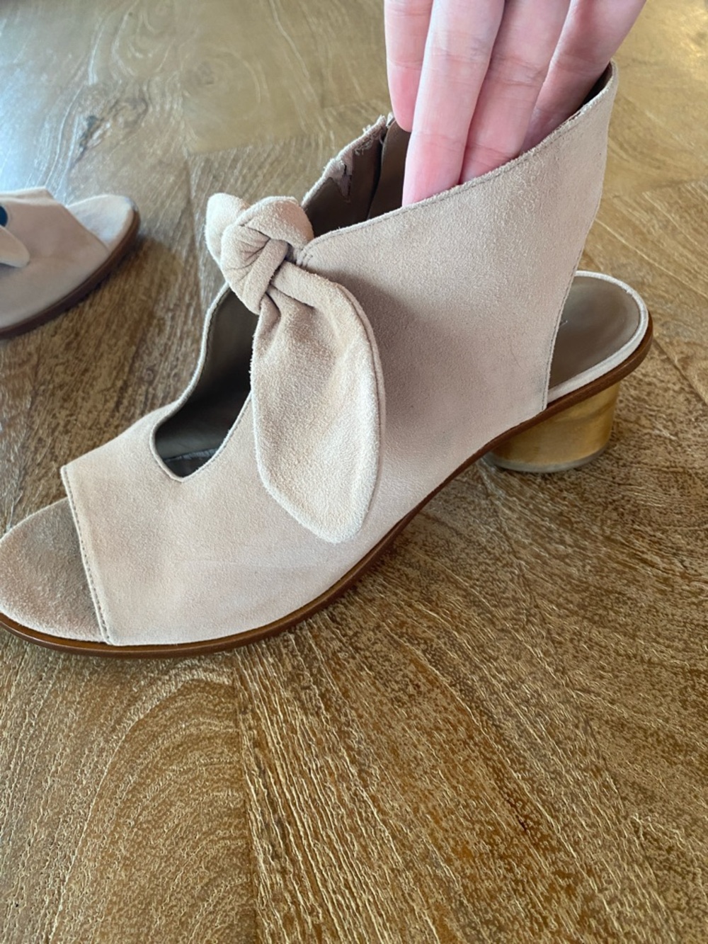 Bernardo “Luna” bow heels - Picture 9 of 15